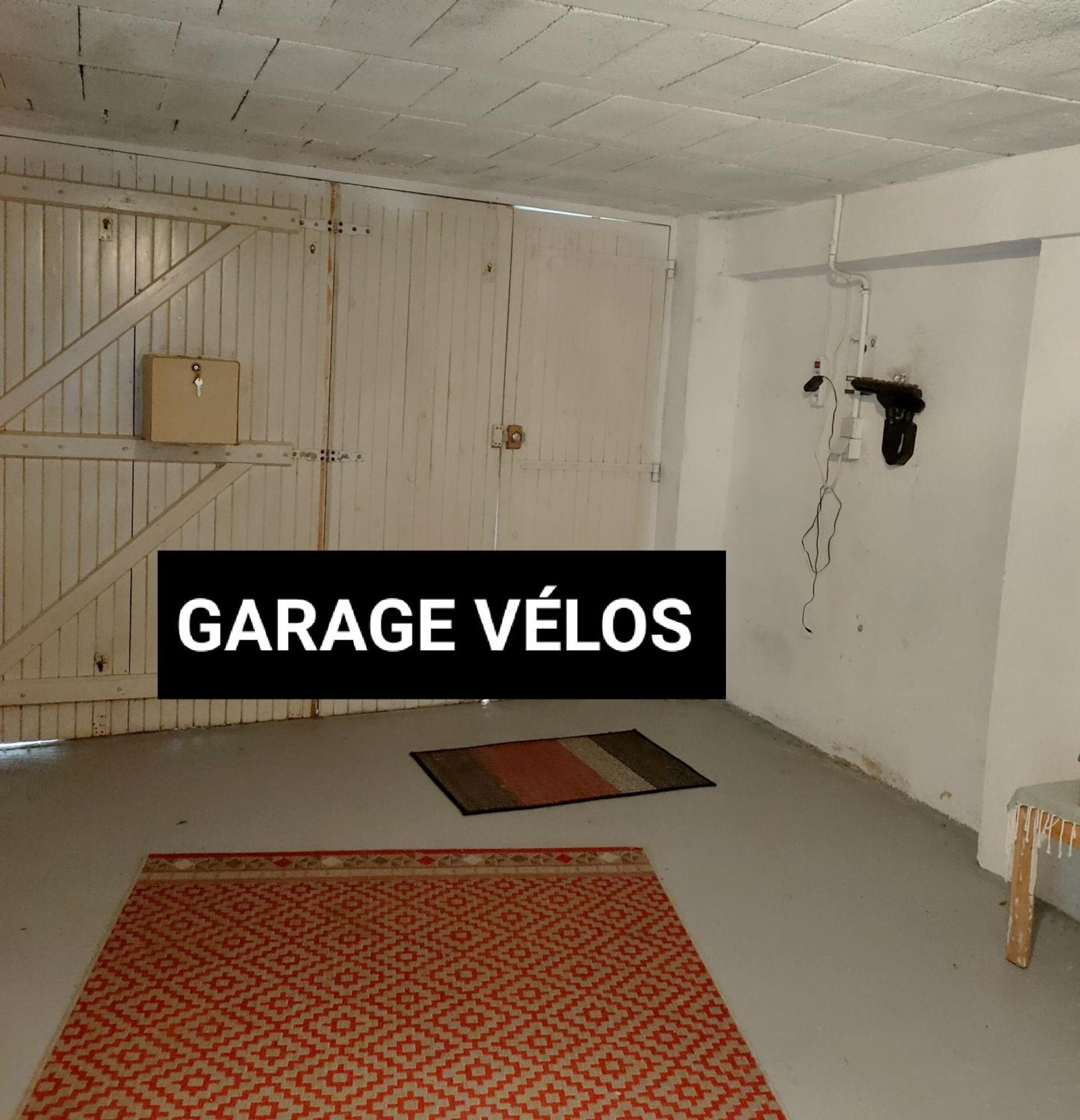 "Les Chacobins" - Appart'Etape Avec Garage Velos La Réole Zewnętrze zdjęcie