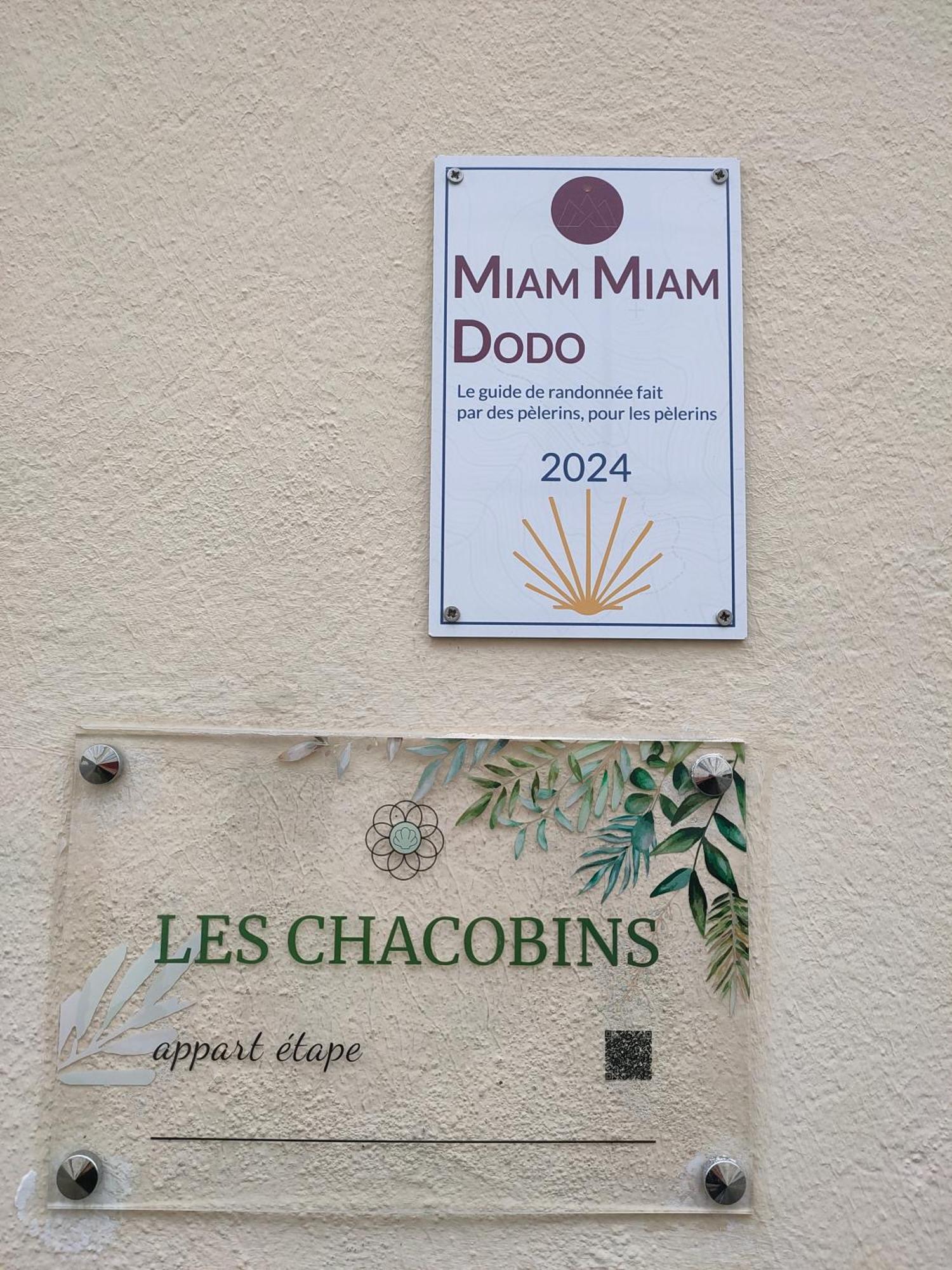 "Les Chacobins" - Appart'Etape Avec Garage Velos La Réole Pokój zdjęcie